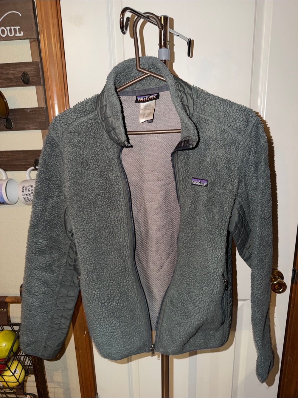 Patagonia Gray Synchilla  Teddy Fleece Jacket size M fits Small